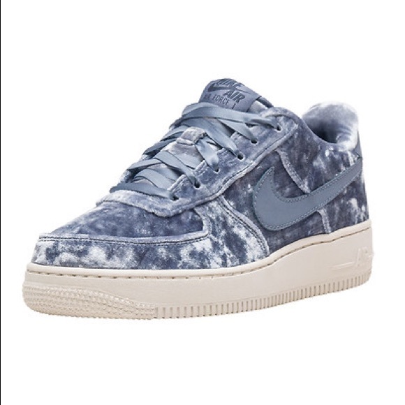 Nike Other - Nike Air Force 1 LV8 Size 7Y Or Women’s 8.5
